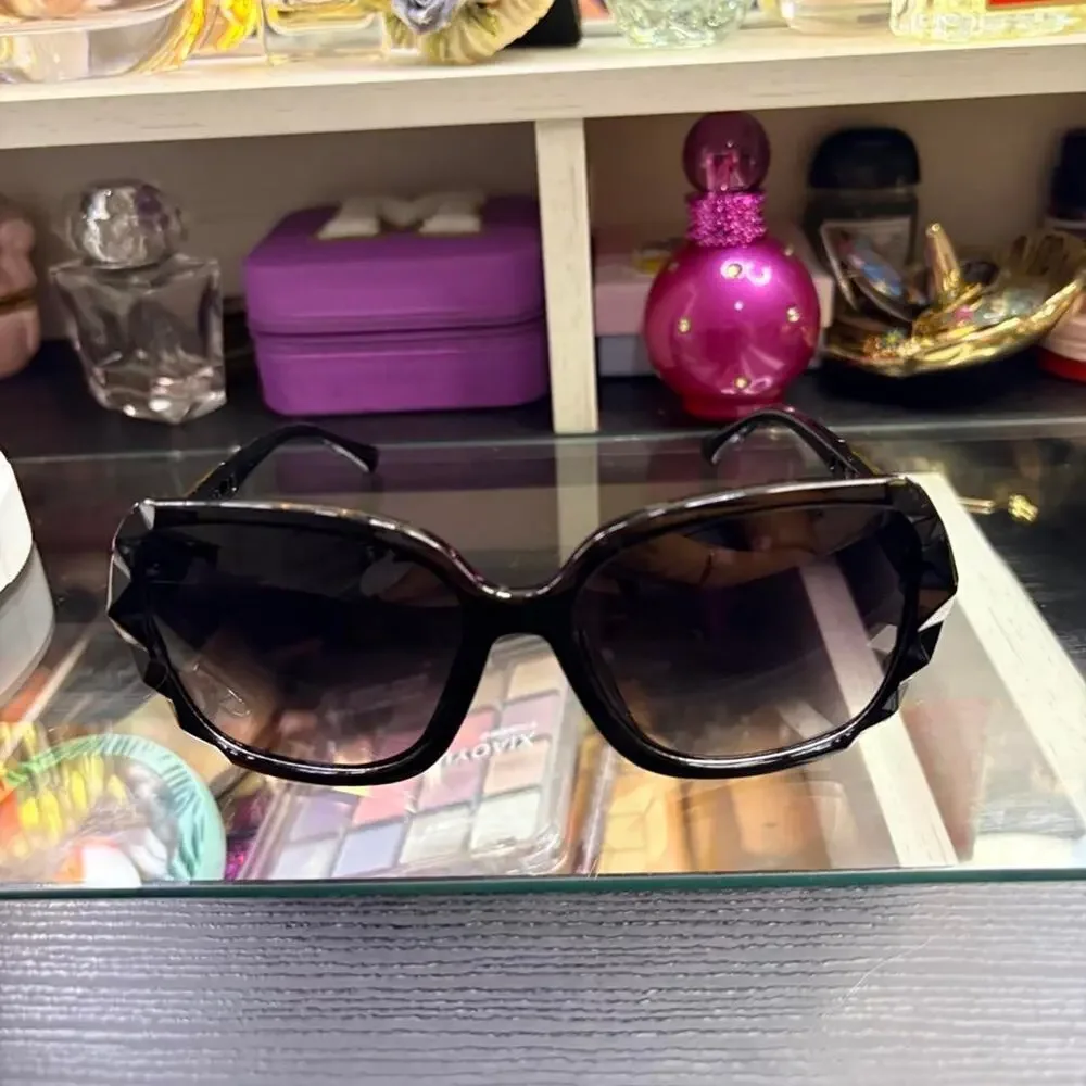 Diamond cut oversized sparkle sunglasses